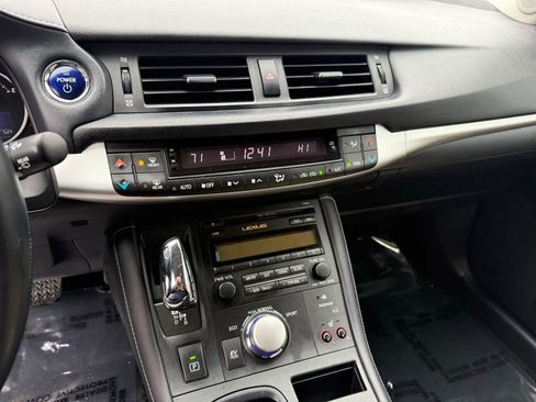 Used 2011 Lexus CT 200h Premium w/ Premium Audio Pkg image 17