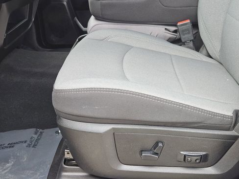 Used 2024 RAM 2500 Big Horn image 32