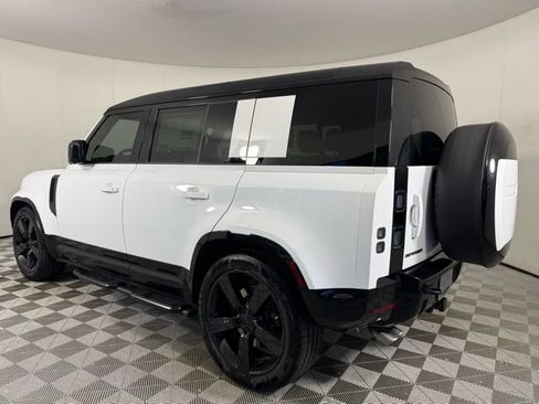 New 2026 Land Rover Defender 110 V8 AWD/4WD image 4