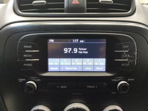 Used 2019 Kia Soul image 25