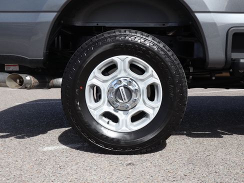 New 2026 Ford F250 XLT w/ FX4 Off-Road Package AWD/4WD image 12