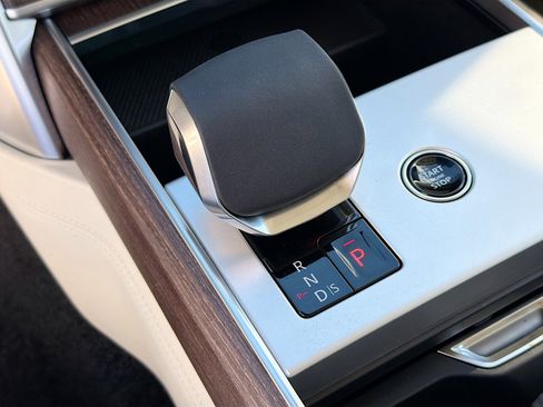 New 2026 Land Rover Range Rover SE image 30