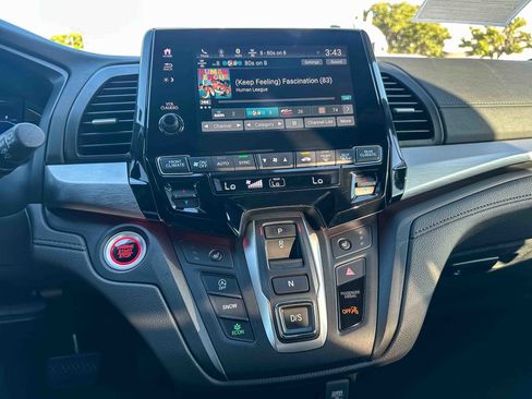 Certified 2024 Honda Odyssey Sport image 32