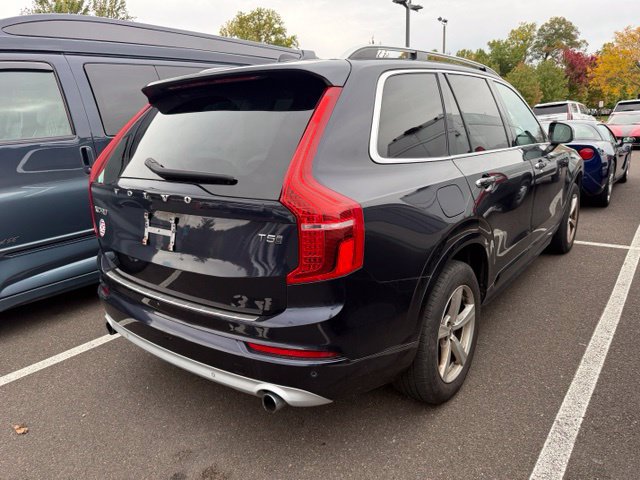 Used 2019 Volvo XC90 T5 Momentum w/ Protection Package Premier AWD/4WD image 7