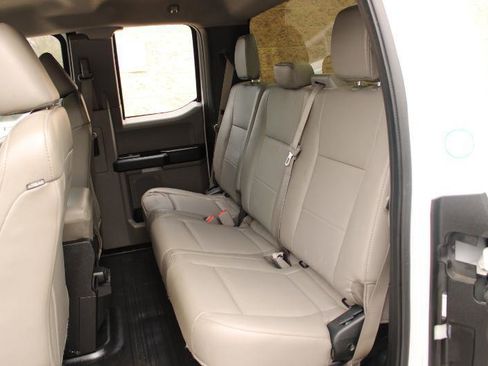 Used 2017 Ford F150 XL w/ Equipment Group 101A Mid RWD image 13