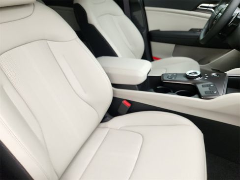 New 2026 Kia Sportage EX image 10
