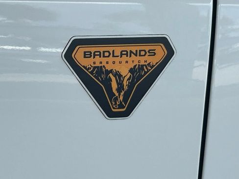 Certified 2023 Ford Bronco Badlands AWD/4WD image 19