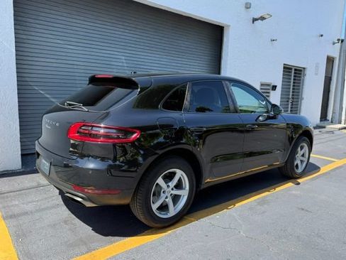 Used 2018 Porsche Macan Sport Edition AWD/4WD image 3