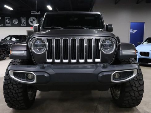 Used 2019 Jeep Wrangler Unlimited Sahara image 8