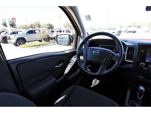 Certified 2024 Nissan Frontier SV w/ SV Convenience Package image 6