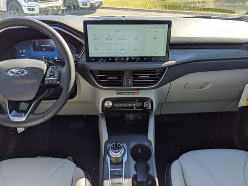 New 2026 Ford Escape SE w/ PHEV Premium Package image 15