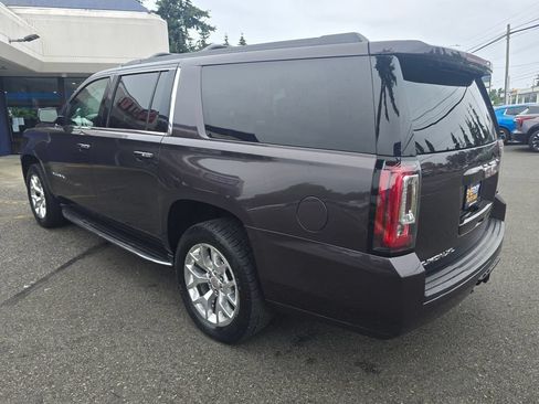 Used 2015 GMC Yukon XL SLT w/ Open Road Package AWD/4WD image 5
