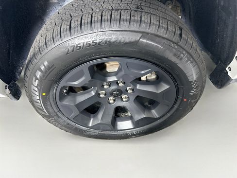 Used 2025 RAM 1500 Big Horn AWD/4WD image 11