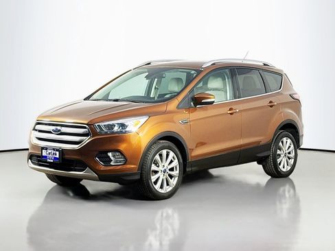 Used 2017 Ford Escape Titanium FWD image 3