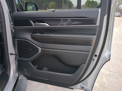 New 2024 Jeep Wagoneer 4WD w/ Convenience Group I image 35