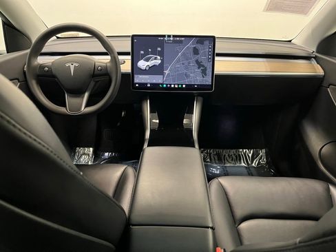 Used 2021 Tesla Model Y Long Range AWD/4WD image 14