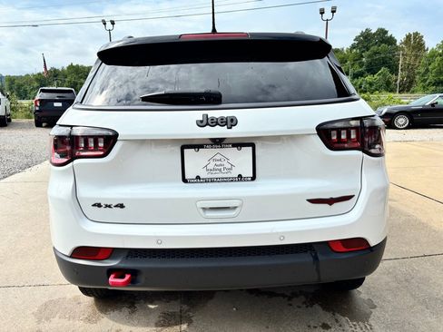 Used 2022 Jeep Compass Trailhawk w/ Sun and Sound Group AWD/4WD image 3