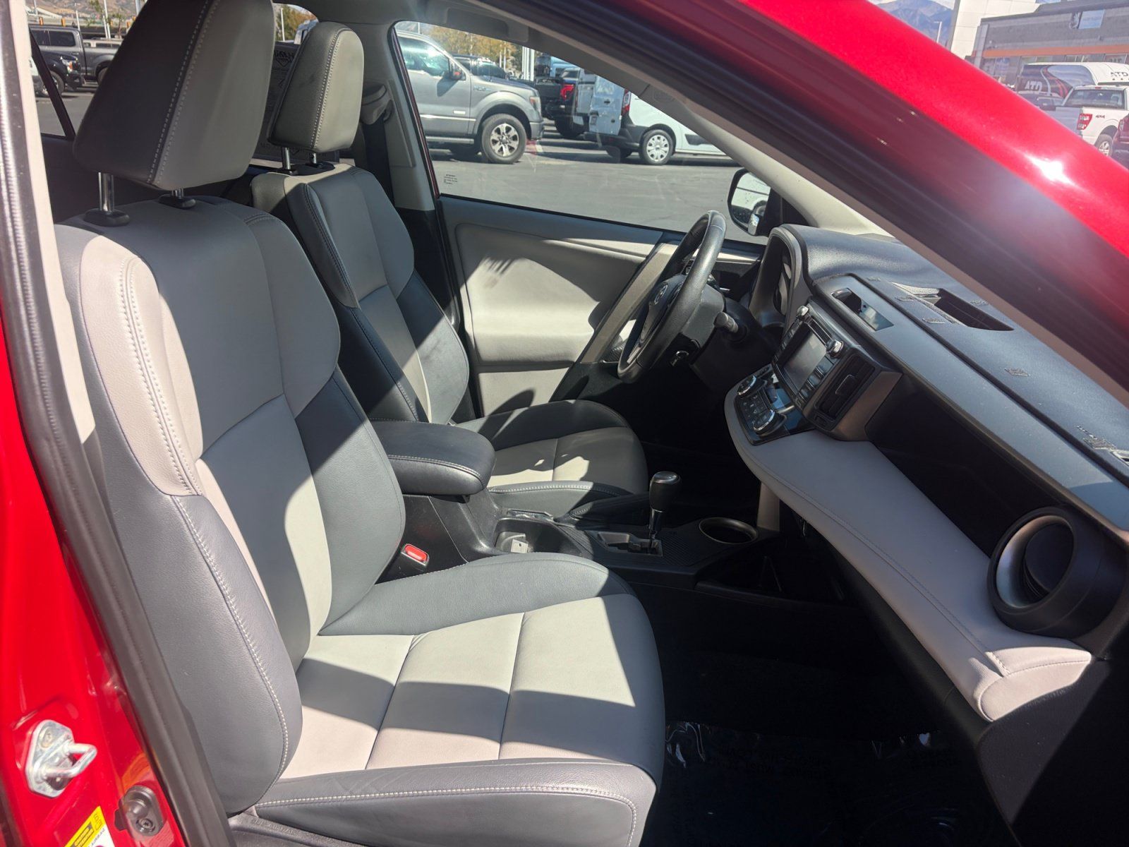 Used 2013 Toyota RAV4 Limited AWD/4WD image 23