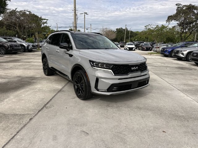 Used 2023 Kia Sorento SX AWD/4WD image 17