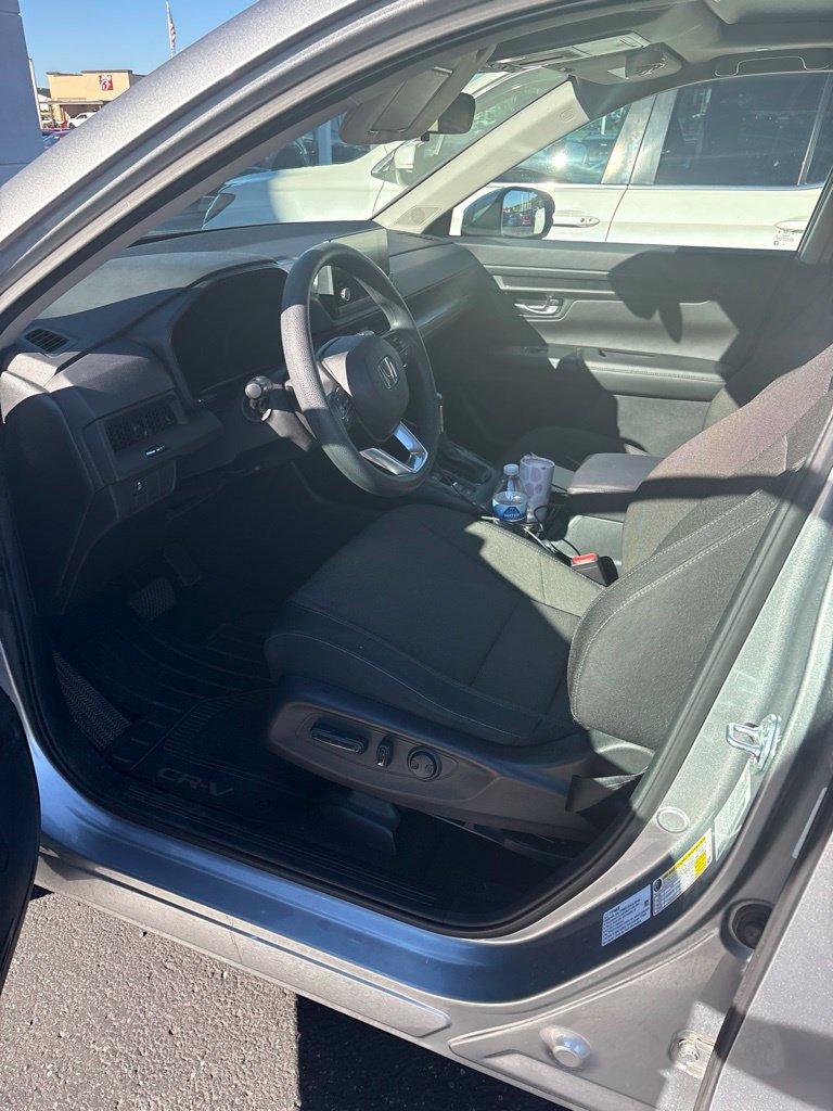 Used 2025 Honda CR-V EX image 11