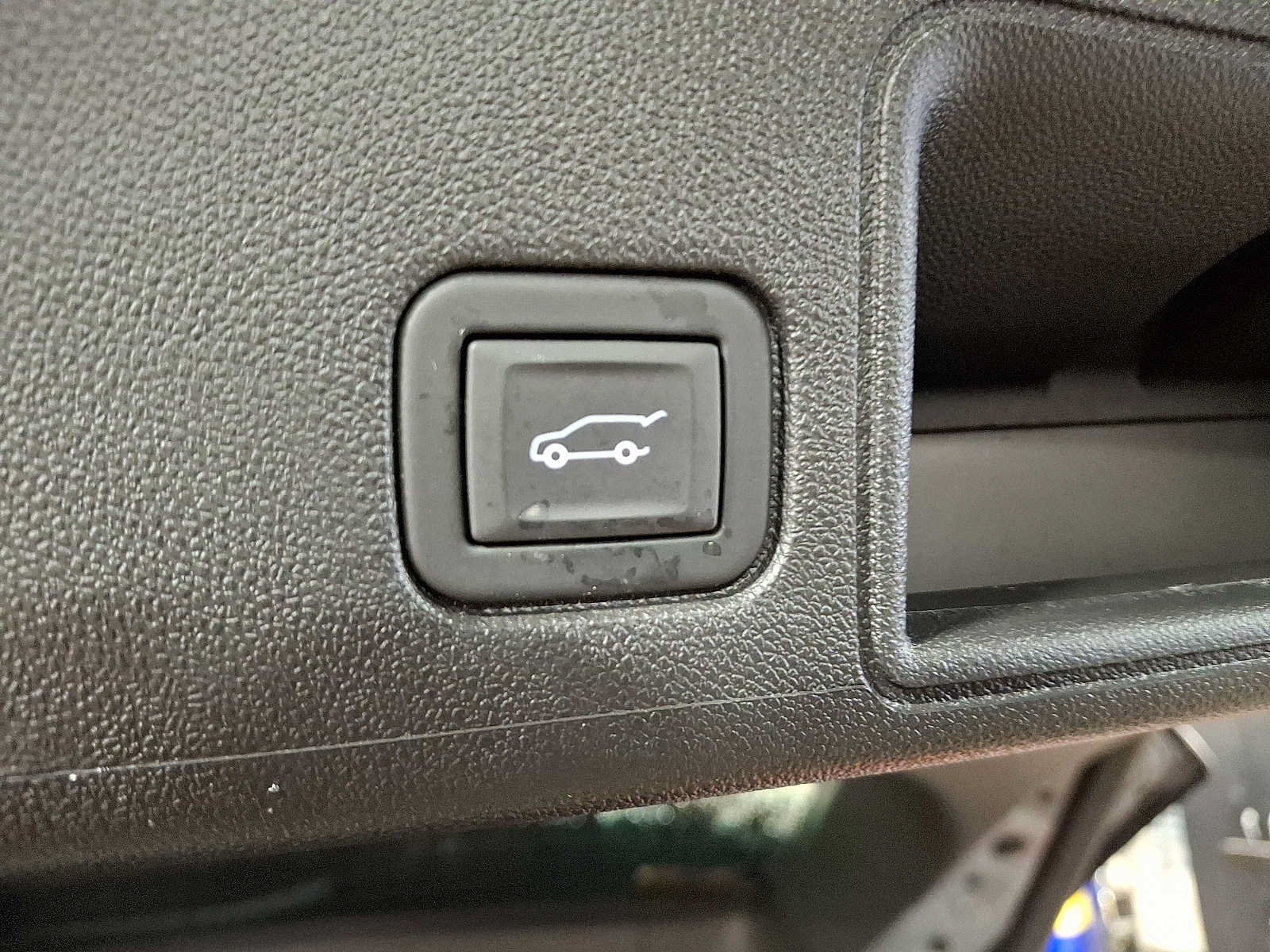 Used 2023 GMC Terrain SLT AWD/4WD image 28