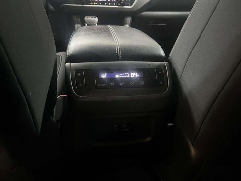 Certified 2022 Nissan Pathfinder SV image 15