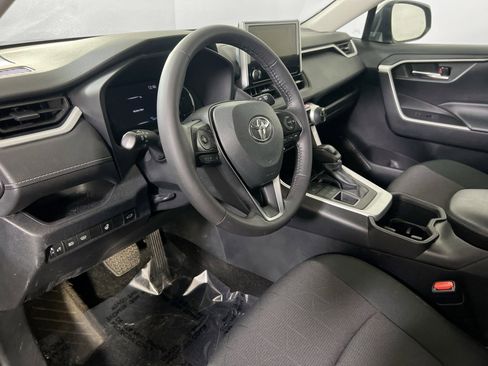 Used 2024 Toyota RAV4 XLE image 9