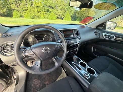 Used 2015 Nissan Pathfinder S FWD image 18
