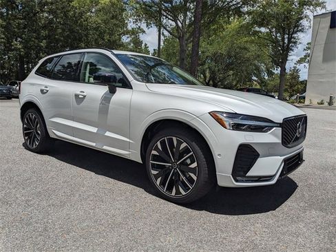 New 2026 Volvo XC60 B5 Ultra w/ Protection Package Premier image 2