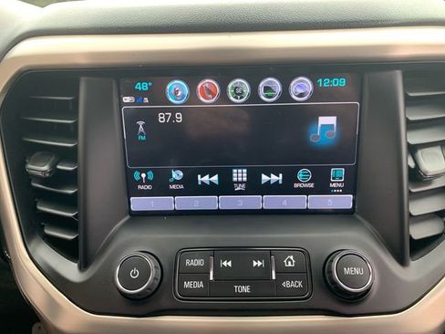 Used 2019 GMC Acadia Denali image 28