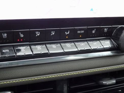 Used 2026 Chevrolet Colorado ZR2 w/ Technology Package image 29