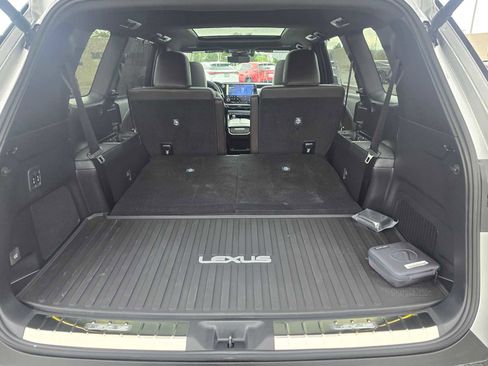 New 2026 Lexus TX 550h AWD Plug-In Hybrid image 17