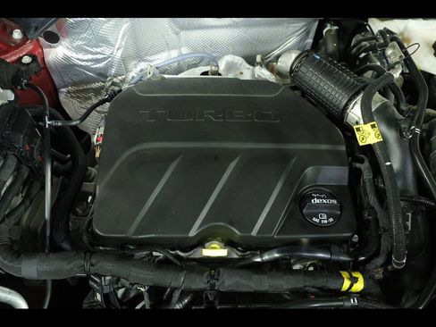 Certified 2024 Chevrolet Trax RS w/ Driver Confidence Package FWD image 19