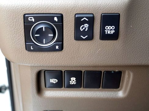 Used 2017 Lexus GX 460 image 21