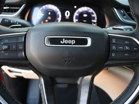 Used 2021 Jeep Grand Cherokee L Limited AWD/4WD image 31