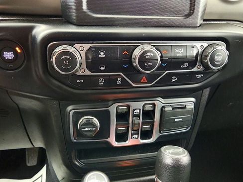 Used 2019 Jeep Wrangler Unlimited Sport S AWD/4WD image 15