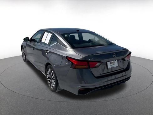 Used 2026 Nissan Altima 2.5 SV FWD image 11
