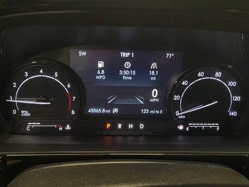 Used 2022 Lincoln Corsair AWD w/ Equipment Group 101A image 23