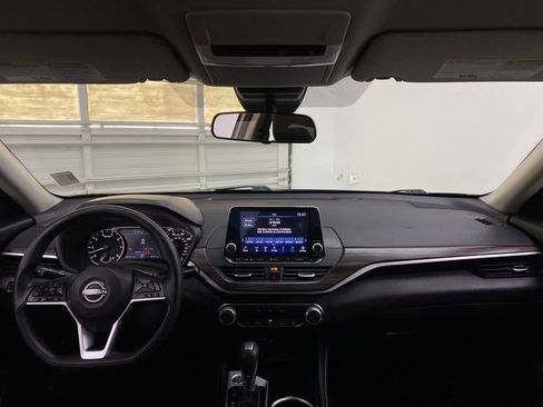 Used 2023 Nissan Altima 2.5 SV image 14