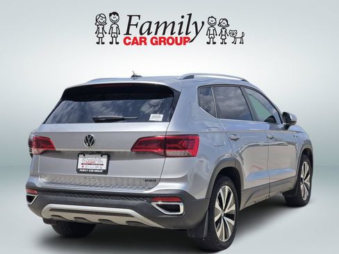 Used 2022 Volkswagen Taos SE AWD/4WD image 4