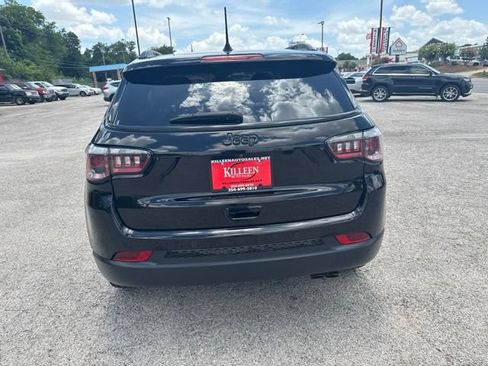Used 2019 Jeep Compass Latitude FWD image 23