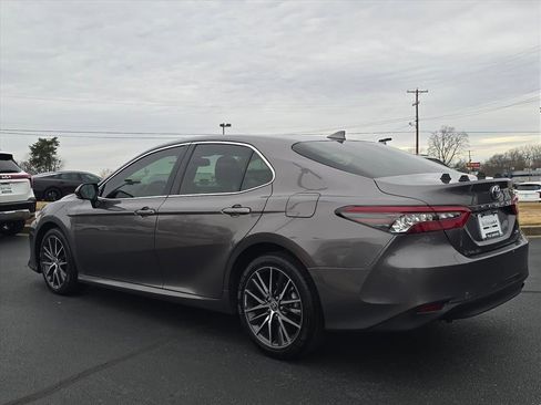 Used 2024 Toyota Camry XLE image 5