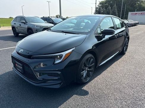 Certified 2026 Toyota Corolla SE FWD image 5