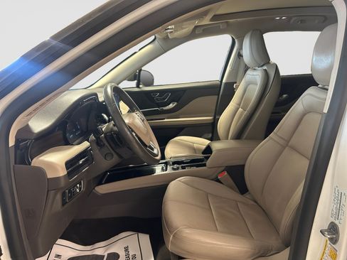 Used 2022 Lincoln Corsair Reserve w/ Elements Package FWD image 10
