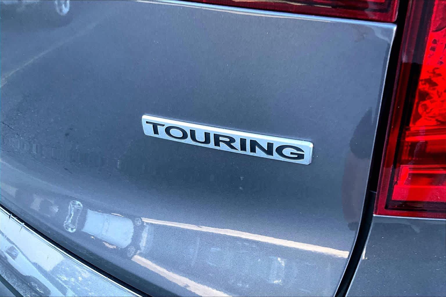 Used 2018 Honda Pilot Touring image 10