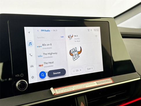 Certified 2025 Toyota Prius Plug-In Hybrid image 23