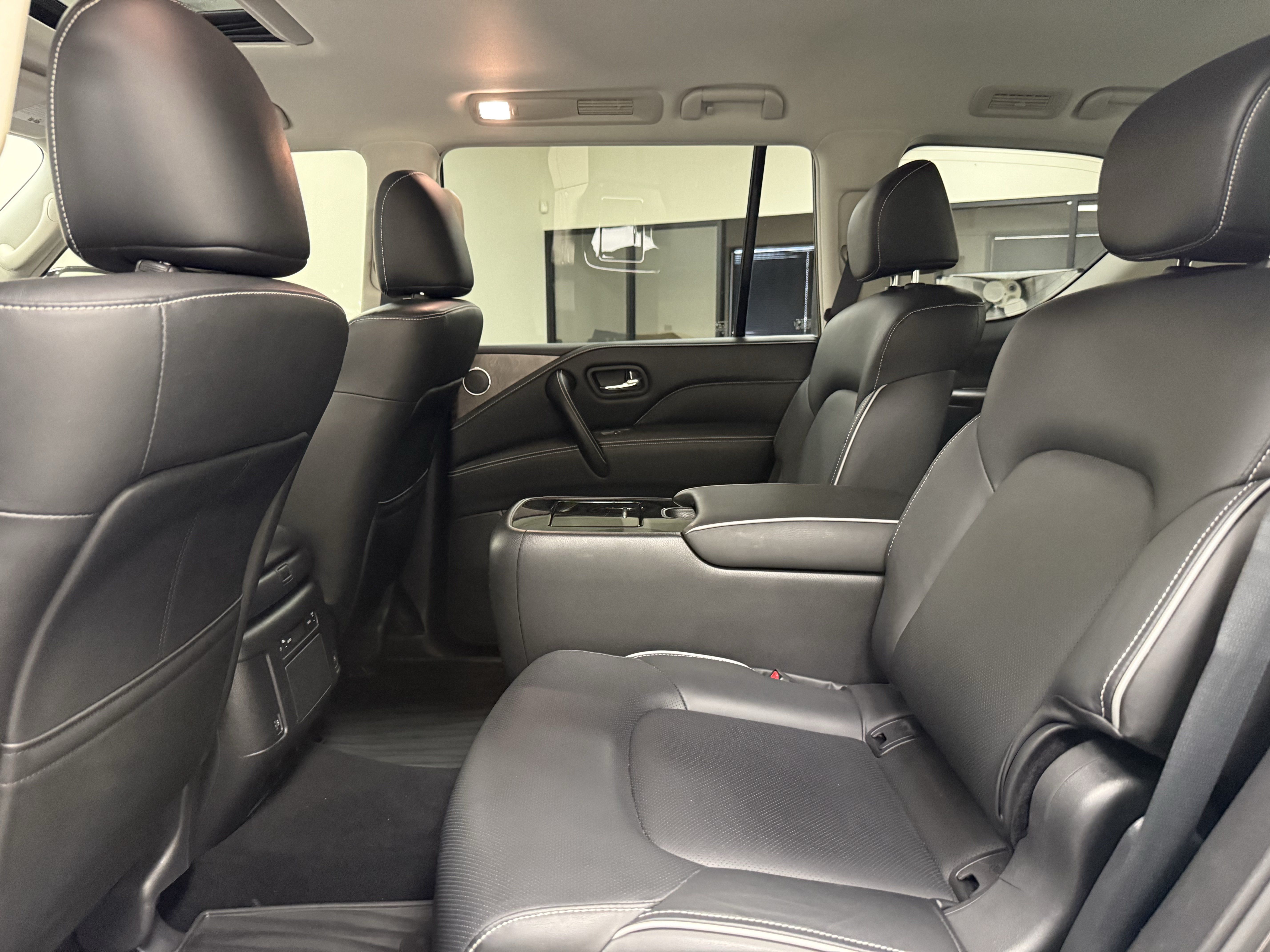 Used 2022 INFINITI QX80 Premium Select w/ All-Season Package RWD image 14