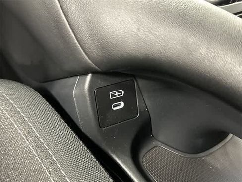 Used 2026 Honda HR-V LX image 25