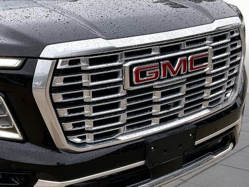 Used 2025 GMC Yukon XL Denali AWD/4WD image 29