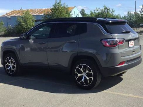 Certified 2024 Jeep Compass Limited image 6